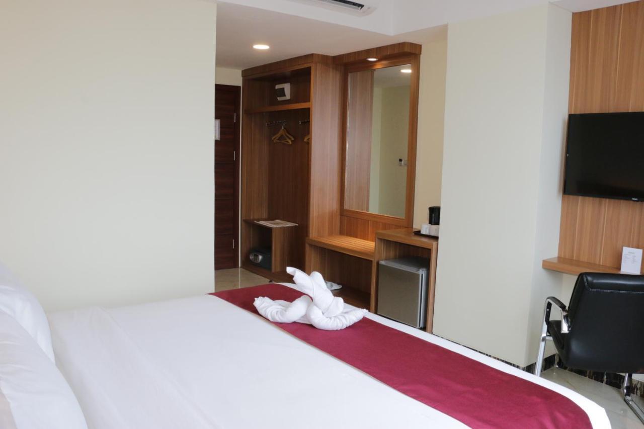 Horison Sentani Hotel Nefaar Bagian luar foto