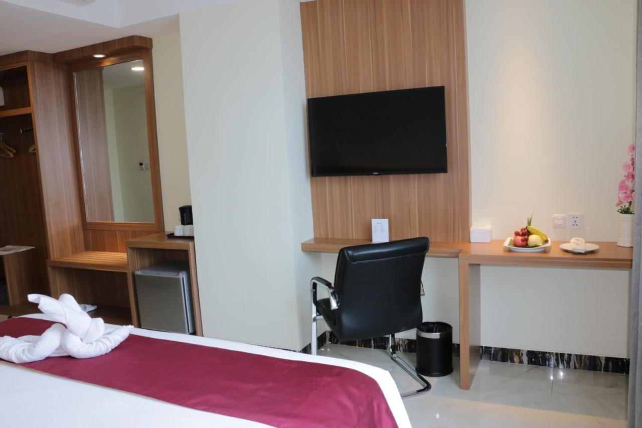 Horison Sentani Hotel Nefaar Bagian luar foto